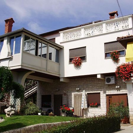 Apartments Marija Nada Malinska Exterior photo