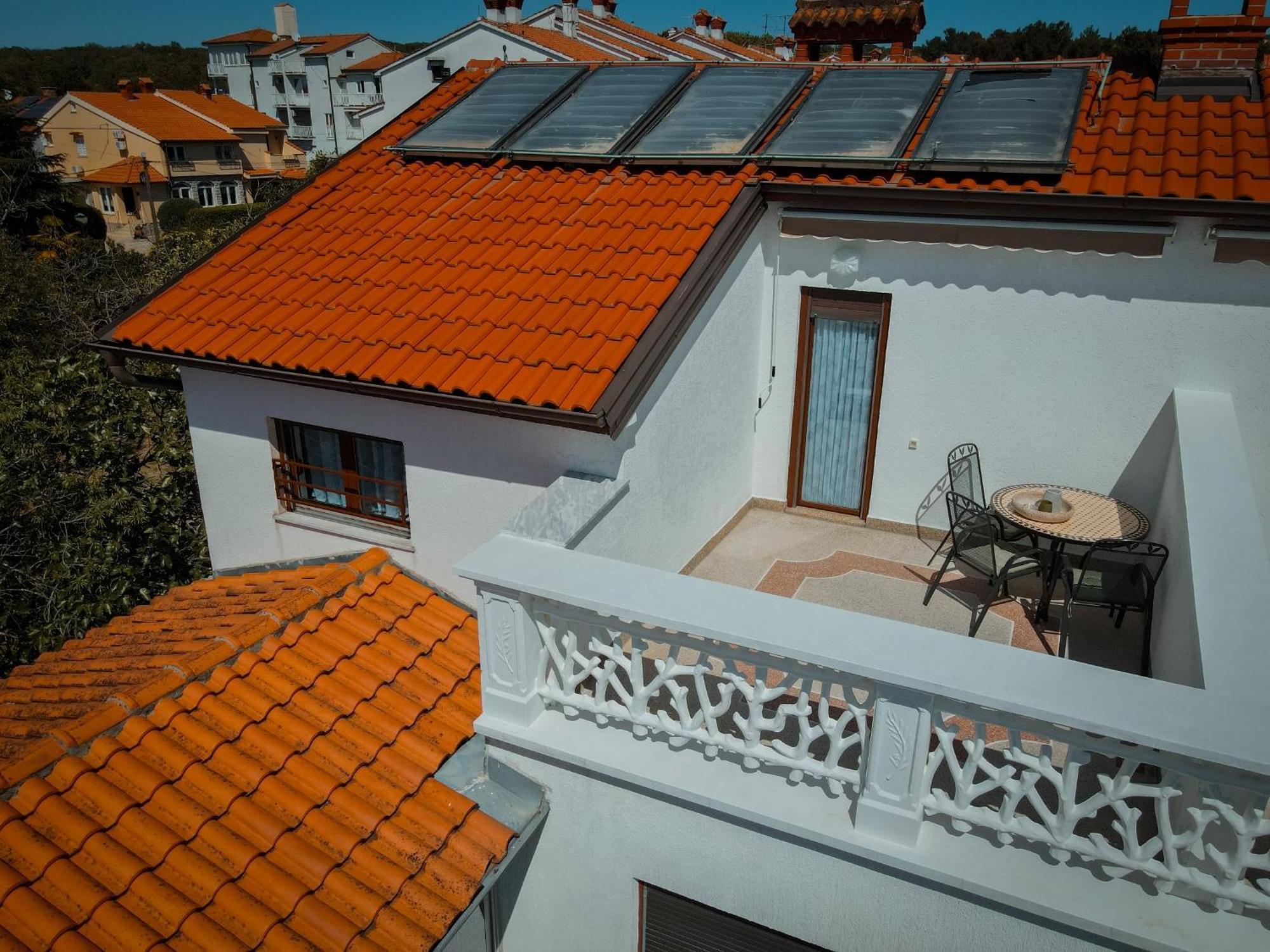Apartments Marija Nada Malinska Exterior photo
